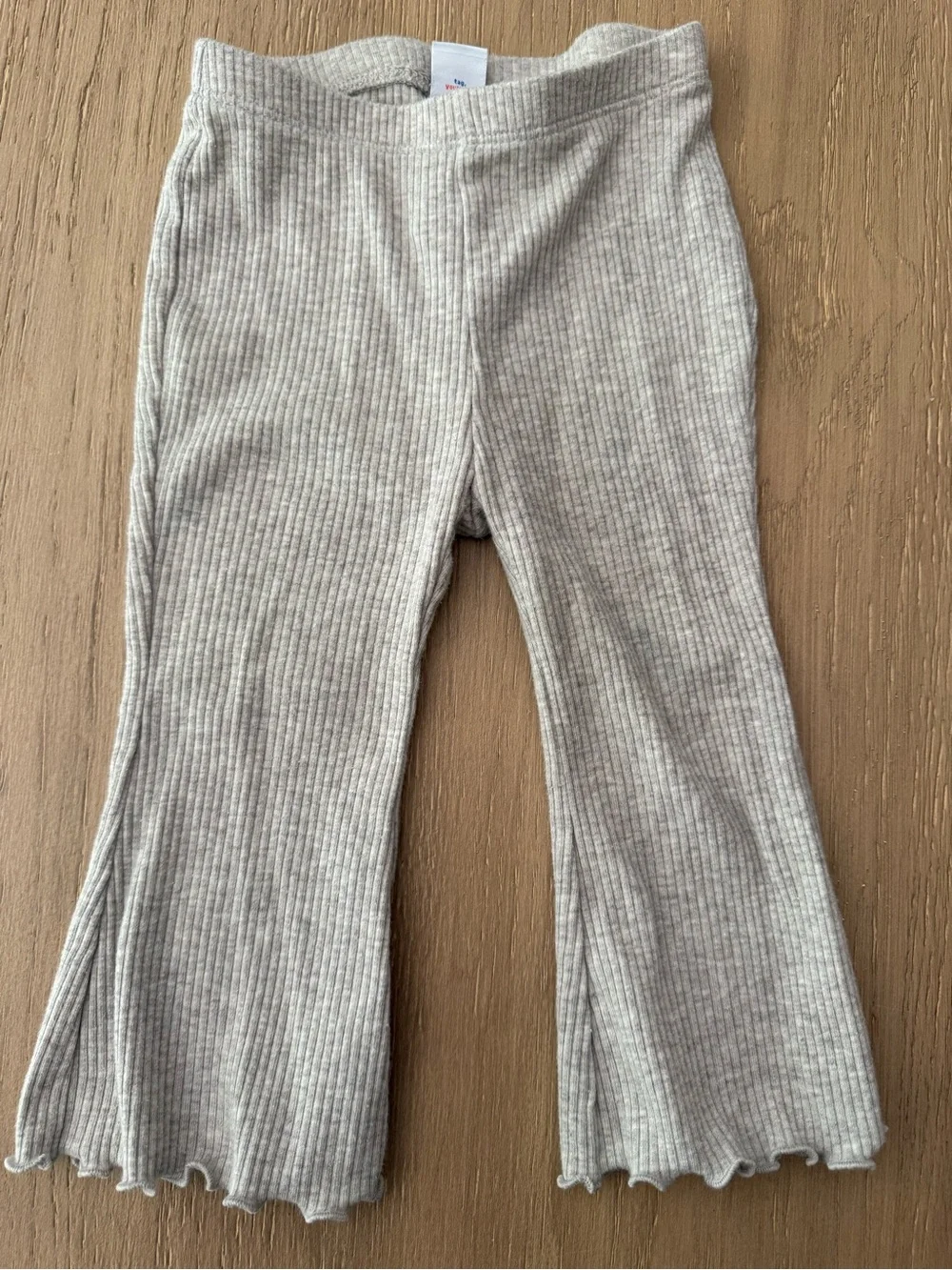 Old Navy Toddler Ribbed Flare Pants in Light Gray